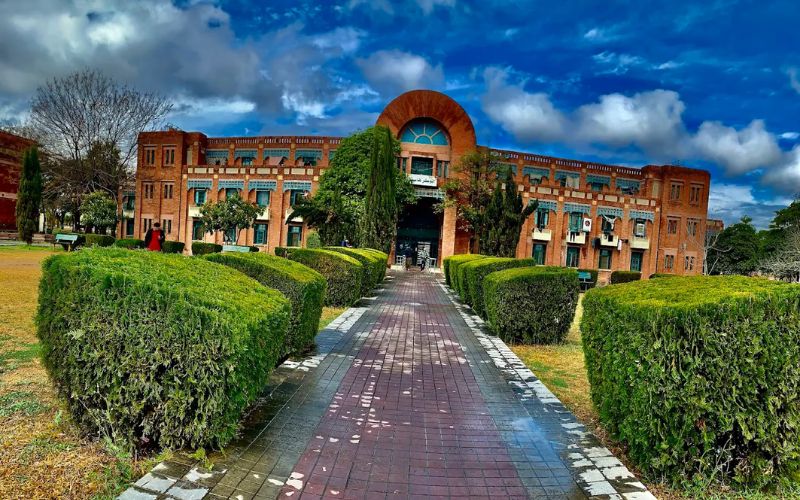 International Islamic University Islamabad (IIUI)